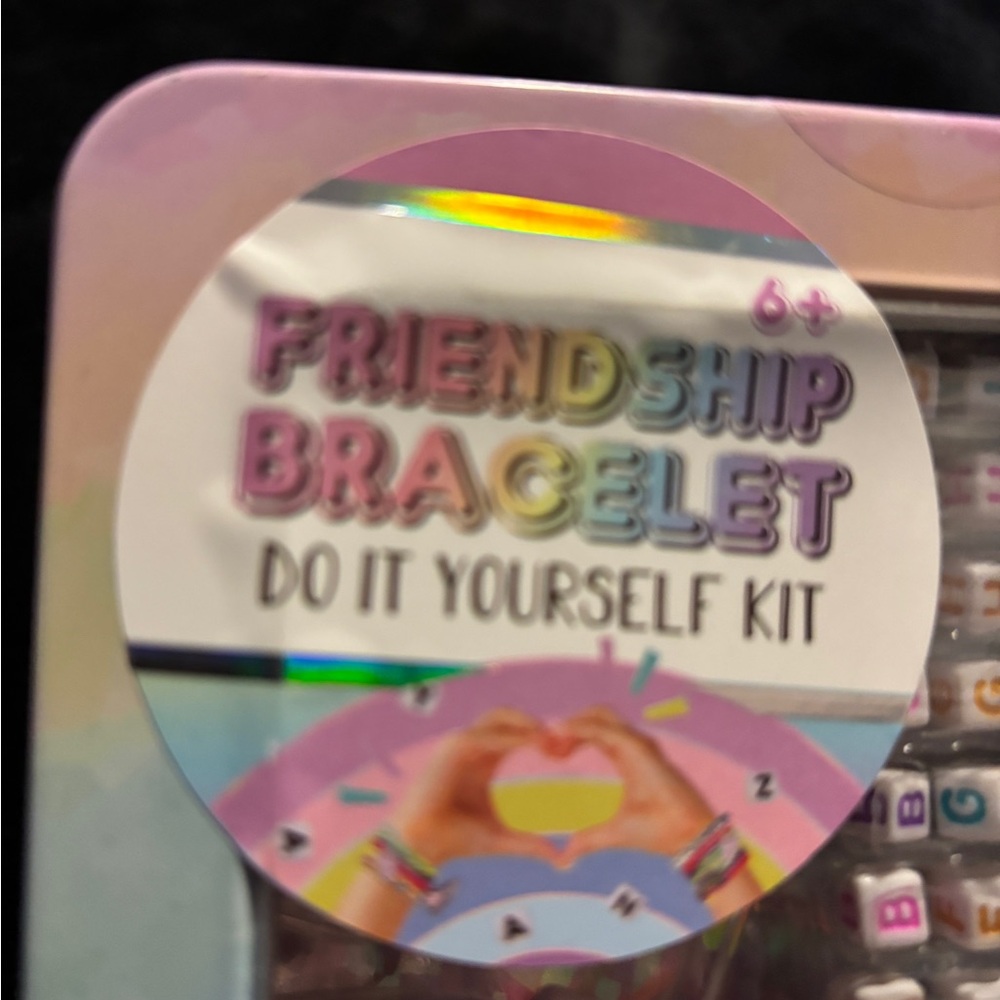 Friendship Bracelet DIY Kit with Colorful Threads - Picture 2 of 3